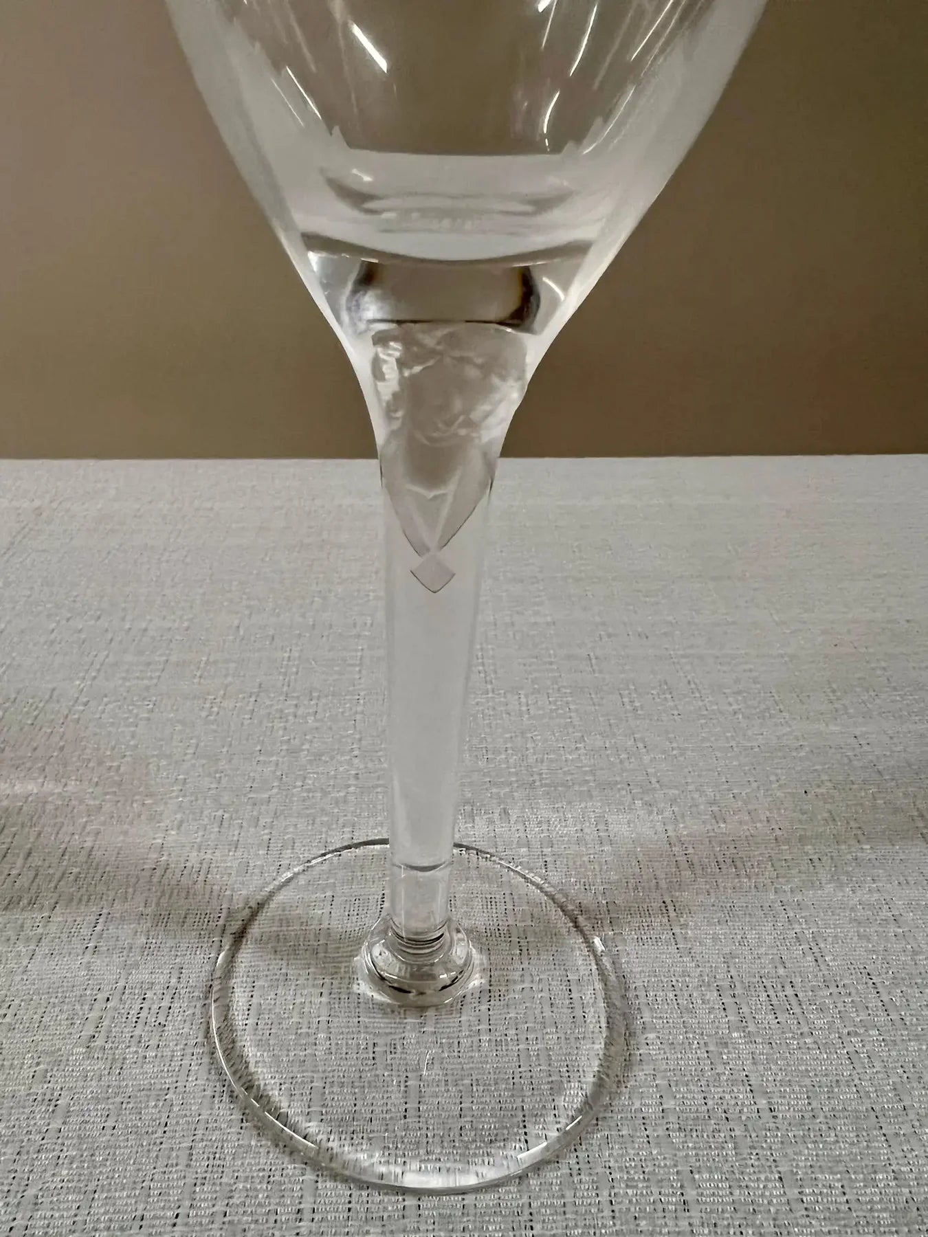 Art Deco Lalique Champagne glasses or flutes with angel Model 13645, Set of 8