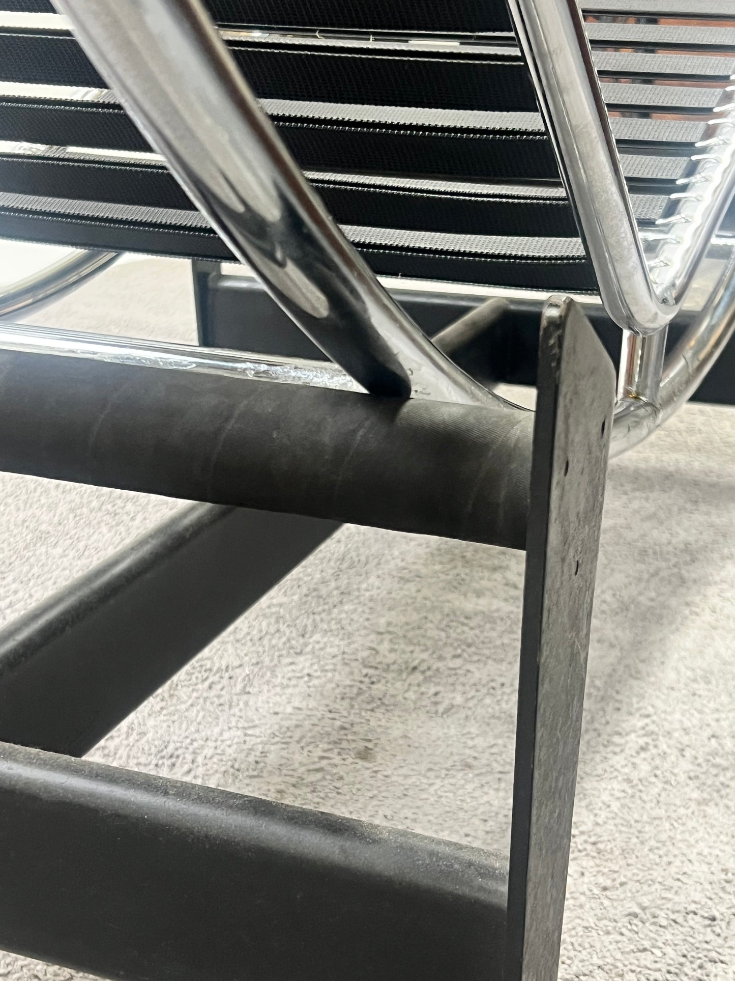 MCM Le Corbusier LC4 Chaise by Charlotte Perriand & Pierre Jeanneret for Cassina