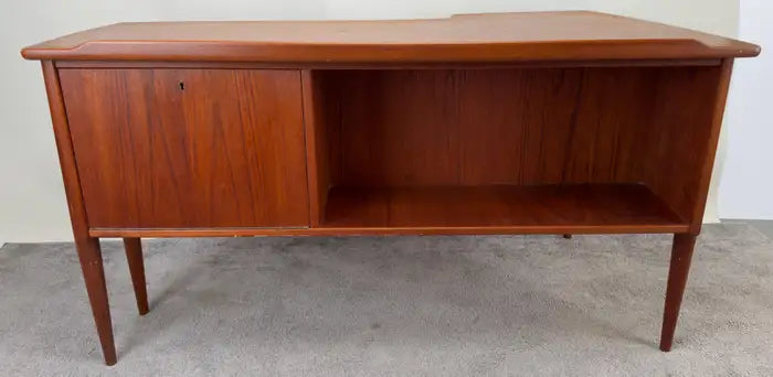 Göran Strand for Lelångs Möbelfabrik Model A10 MCM Swedish Desk