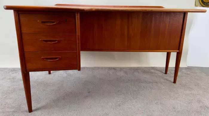 Göran Strand for Lelångs Möbelfabrik Model A10 MCM Swedish Desk