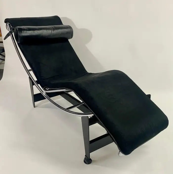 MCM Le Corbusier LC4 Chaise by Charlotte Perriand & Pierre Jeanneret for Cassina