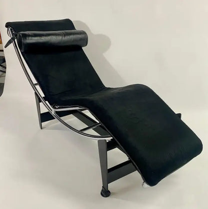 MCM Le Corbusier LC4 Chaise by Charlotte Perriand & Pierre Jeanneret for Cassina