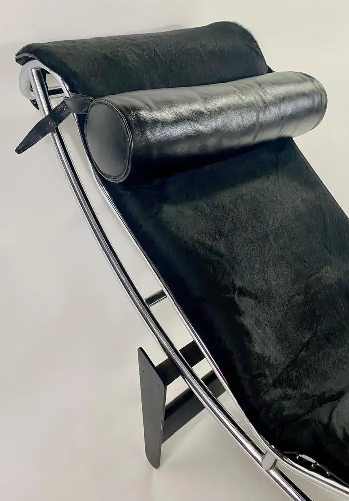 MCM Le Corbusier LC4 Chaise by Charlotte Perriand & Pierre Jeanneret for Cassina