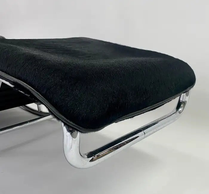 MCM Le Corbusier LC4 Chaise by Charlotte Perriand & Pierre Jeanneret for Cassina