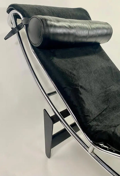 MCM Le Corbusier LC4 Chaise by Charlotte Perriand & Pierre Jeanneret for Cassina